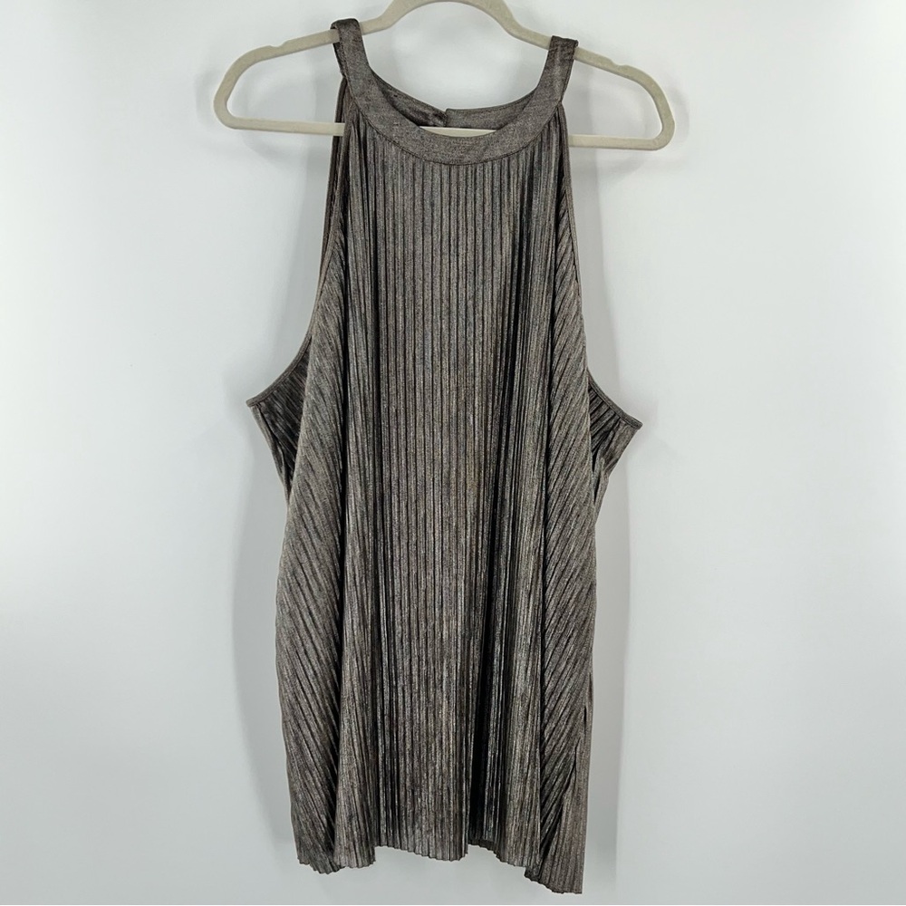 Torrid NWT Pleated Metallic Knit High Neck Tank in Gold size 4X - Picture 3 of 9